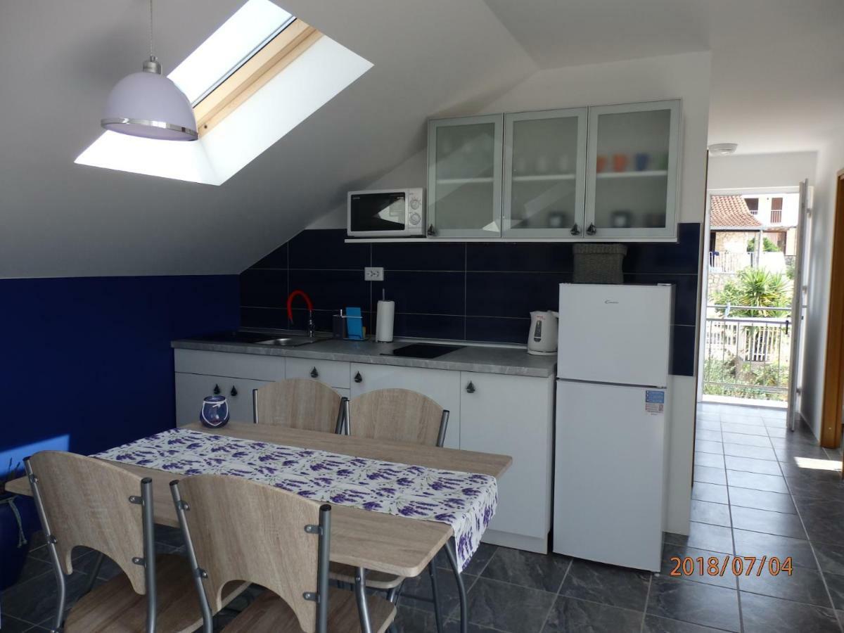 Apartman M&M Milna  Esterno foto