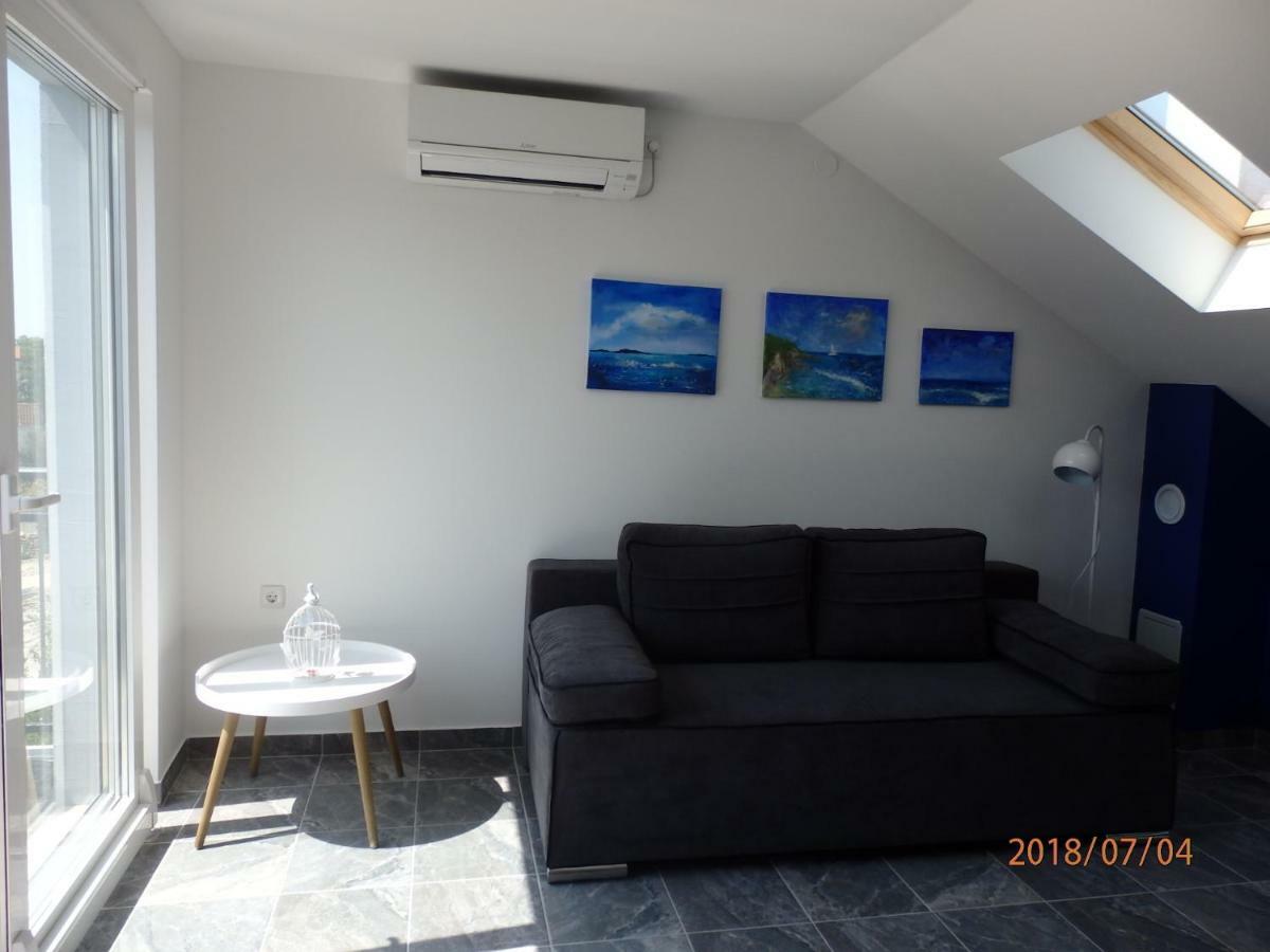 Apartman M&M Milna  Esterno foto