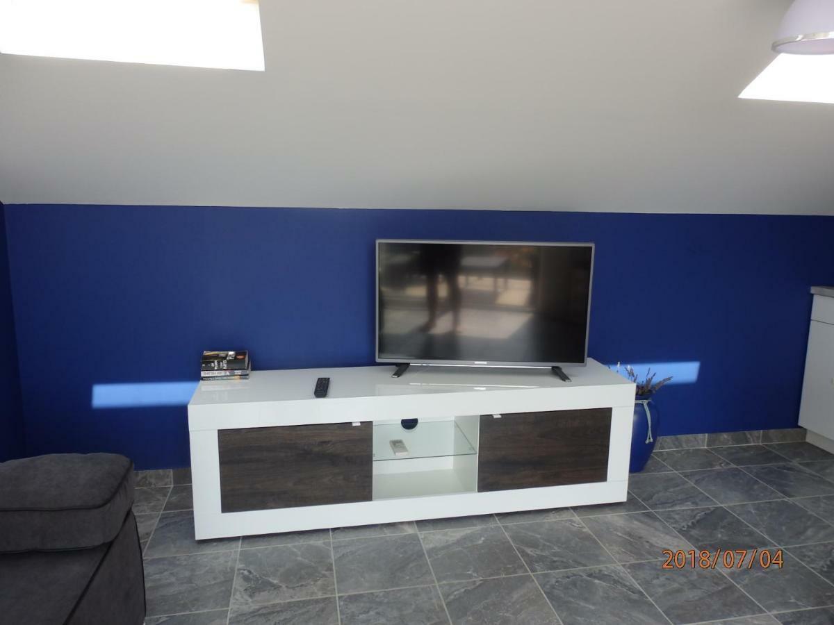Apartman M&M Milna  Esterno foto