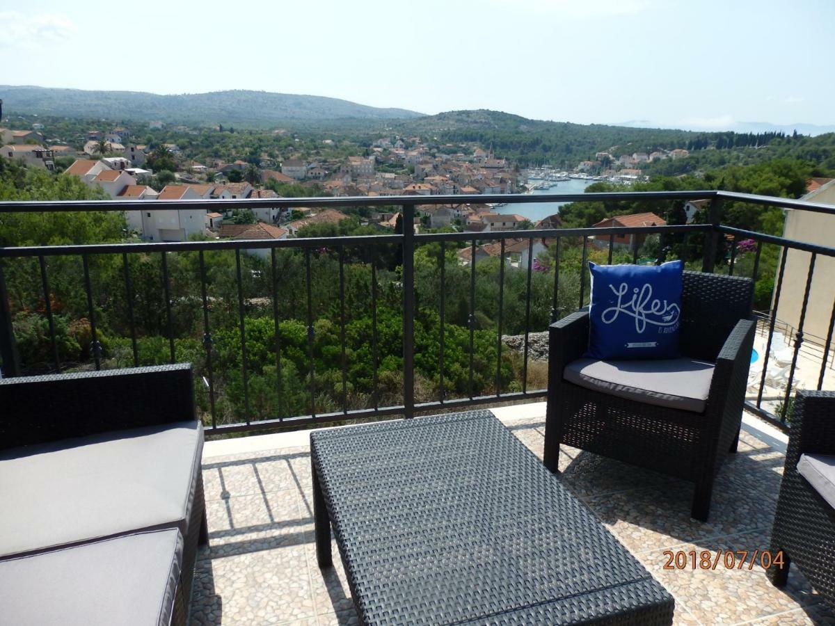 Apartman M&M Milna  Esterno foto