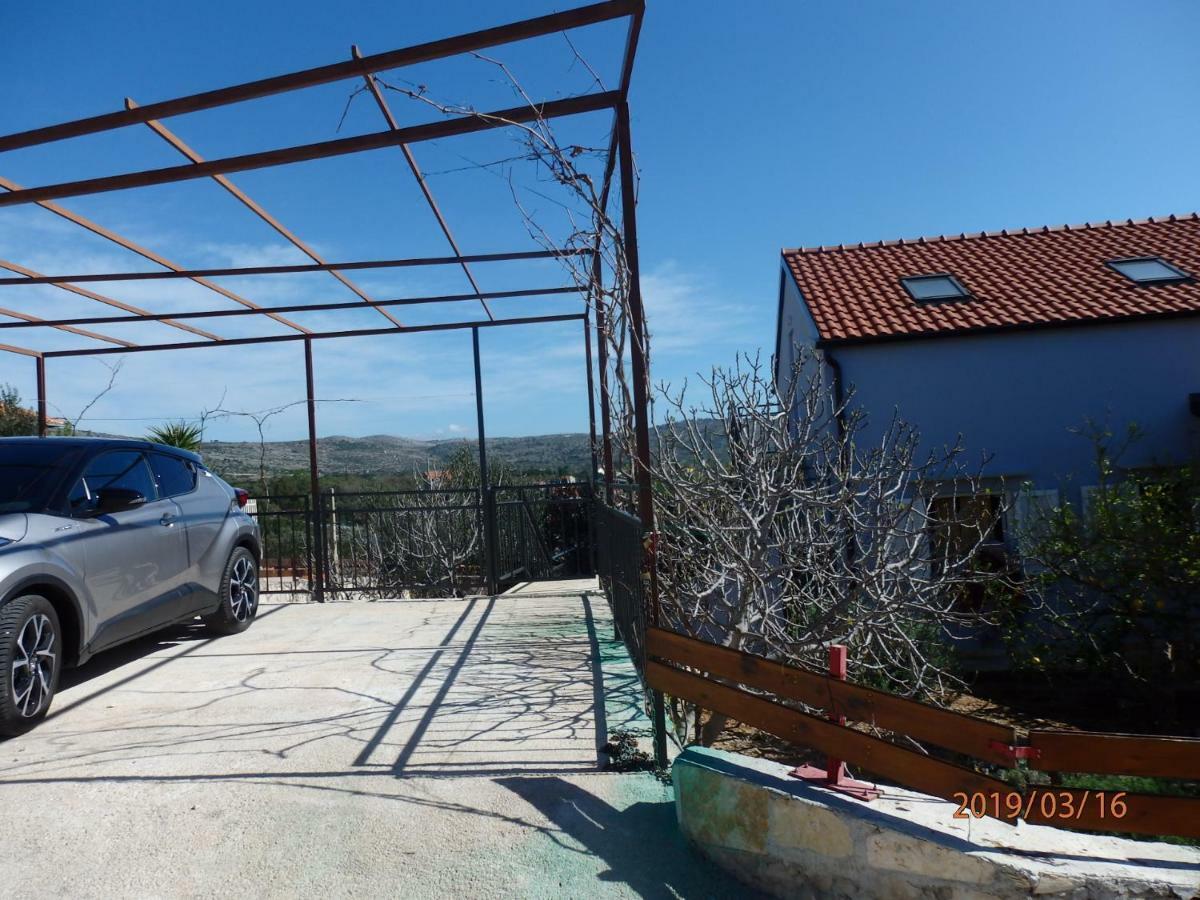 Apartman M&M Milna  Esterno foto